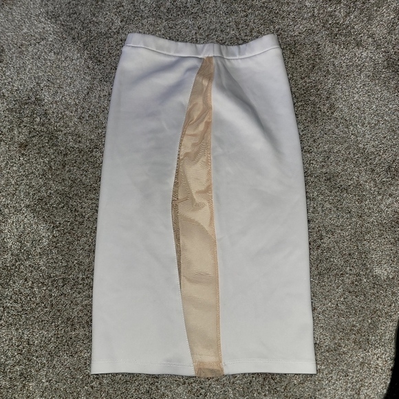 Codigo Women's Skirt - Picture 2 of 3